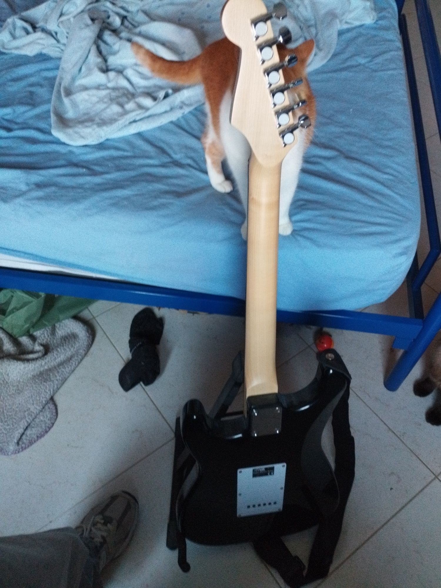 Guitarra elétrica e amplificador