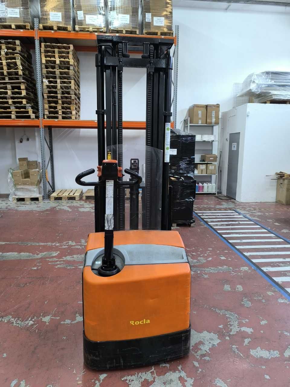 Stacker elétrico ROCLA 1600kg