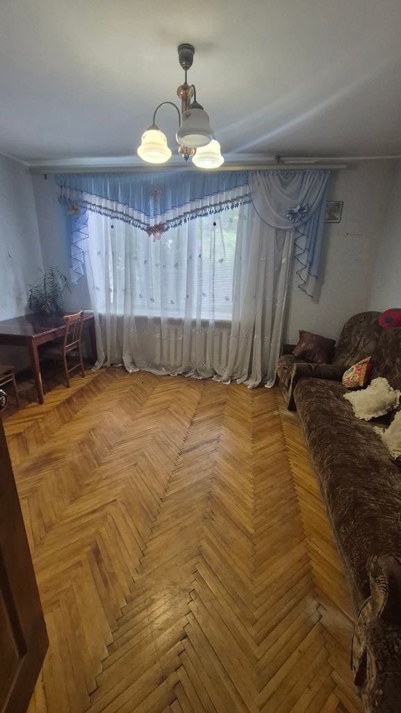 Продам 3-х кімнатну квартиру,р-н Залізничного Вокзалу