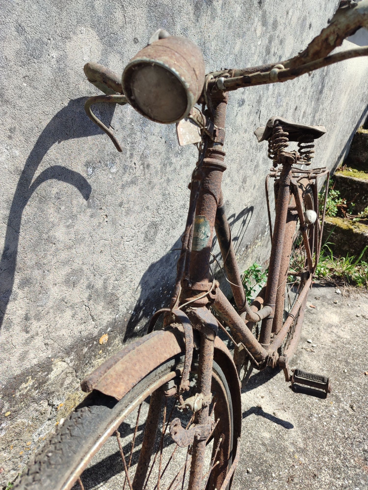 Vendo bicicleta pasteleira de senhora - Walmer England