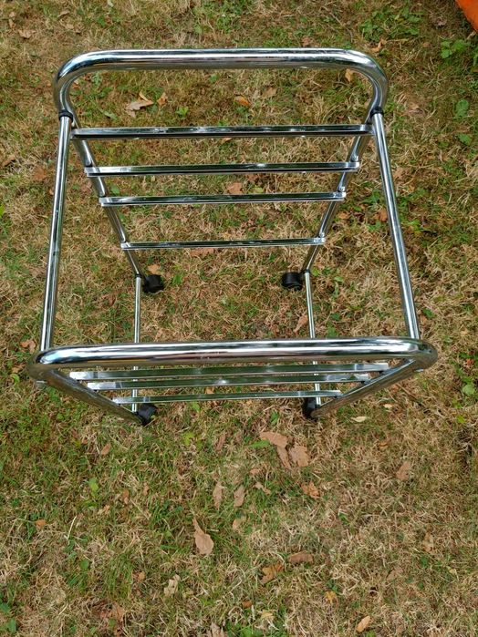 Metalowy stojak / wózek na kółkach