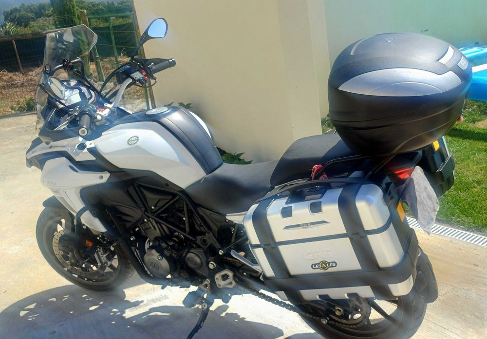 Mota Benelli TRK502