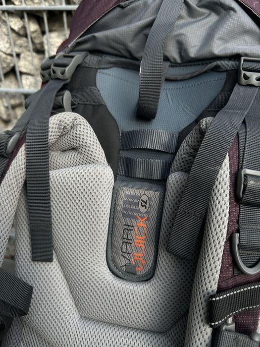 Plecak Deuter Aircontact 60+10 SL ( 70l ) Czerwony / Burgundowy