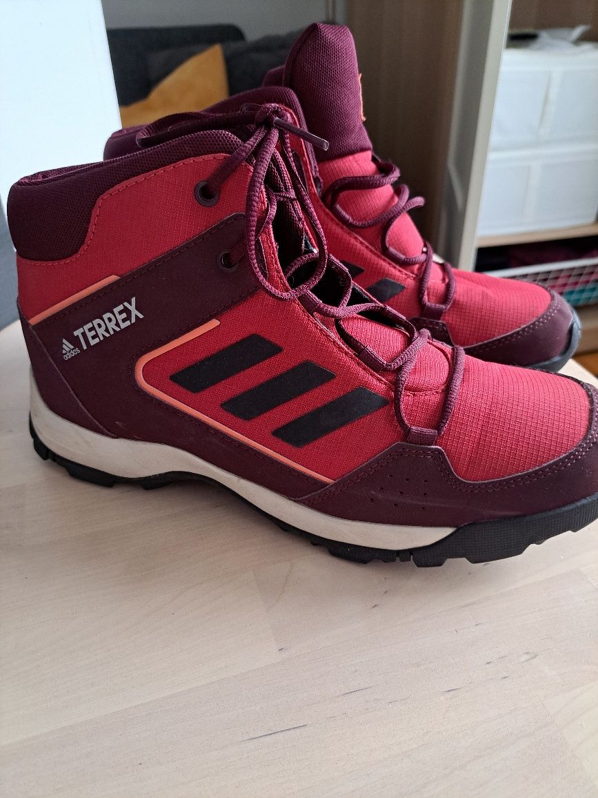 Adidas Terrex unisex ubrane raz trekkingi 39 1/3