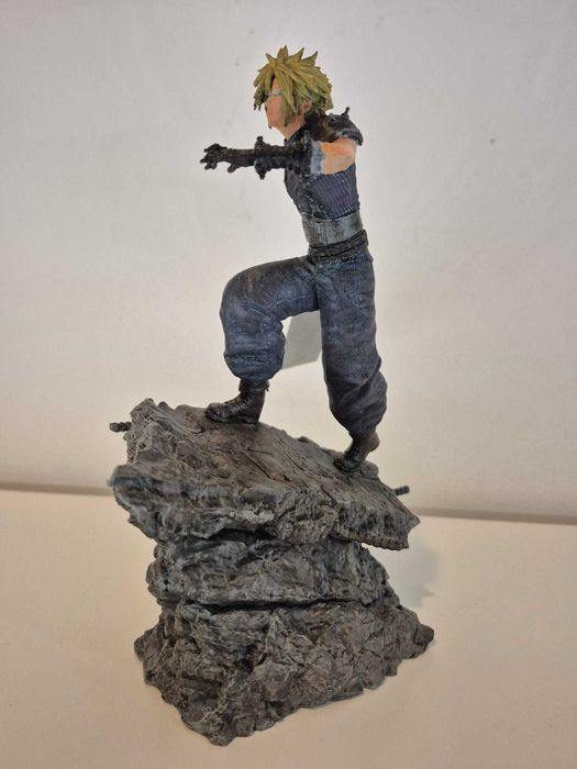 Figura Final Fantasy VII Remake Cloud Strife