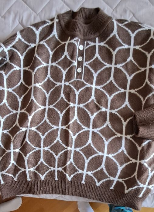 Оверсайз светр від Arjen