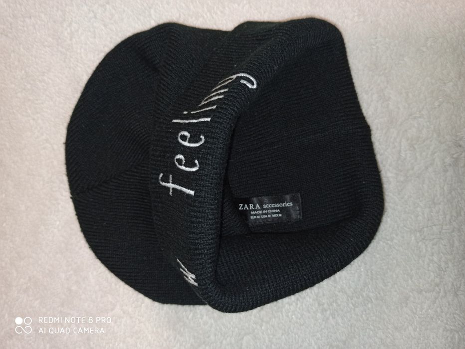 Шапки женские, молодёжные Zara, Sinsay.