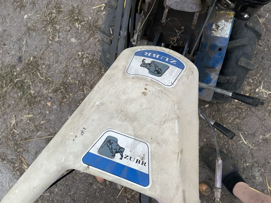 Мотоблок Зубр гарноі якості , використовцвася рідко