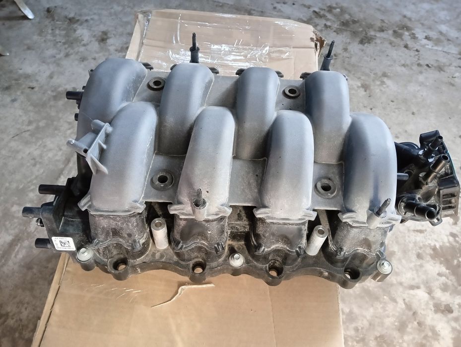 Kolektor ssący mustang 18-23 jr3e9s455cc