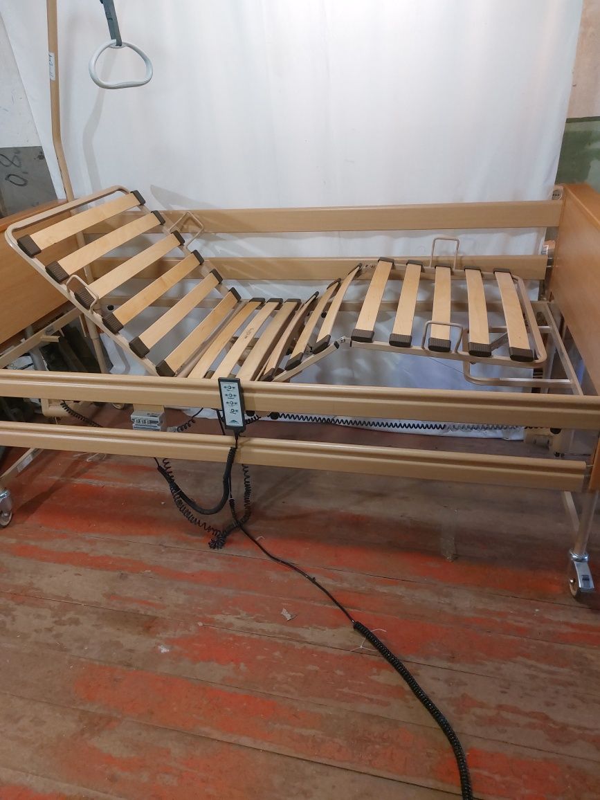 Кровать медицинская с электроприводом (Германия)