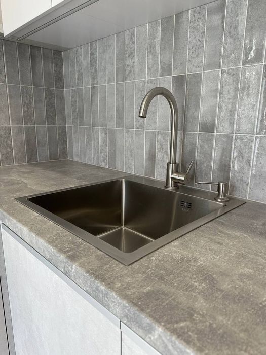 Продам 2 к. квартиру с ремонтом и мебелью