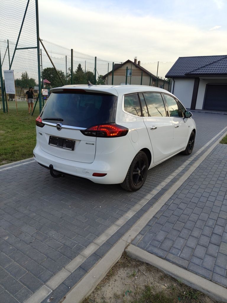Opel Zafira C 1.4 turbo 2012r.