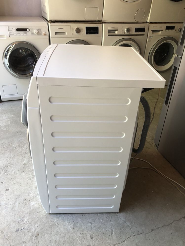 Пральна машина AEG L7FHF863E 8 кг. Пар. Вузька