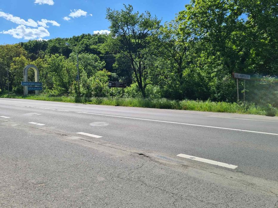 Земельна ділянка при трасі Київ-Чоп (біля сан. Карпати)