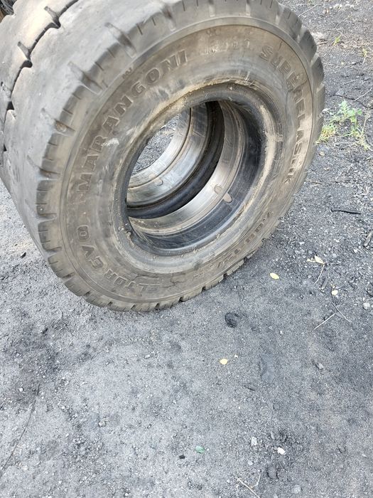 Продам шины б/у 7.00-12