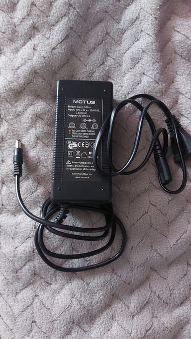 Ładowarka do Hulajnogi Elektrycznej