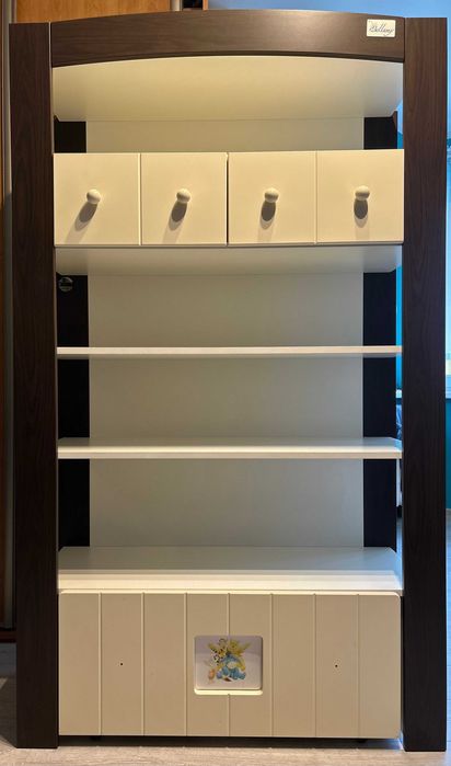 Regał Bellamy Hubi | Biały z orzechową ramą | Skrzynia na zabawki