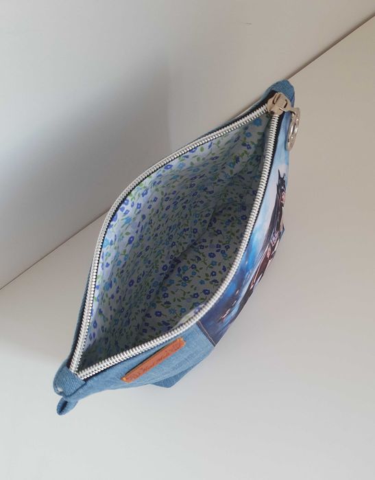 Kosmetyczka z koniem handmade