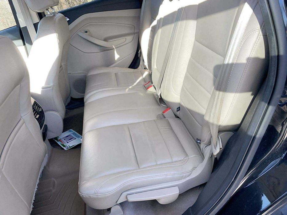 Ford Escape Titanium 2016 року