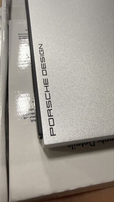 Жорсткий диск LaCie Porsche Design Mobile 1tb