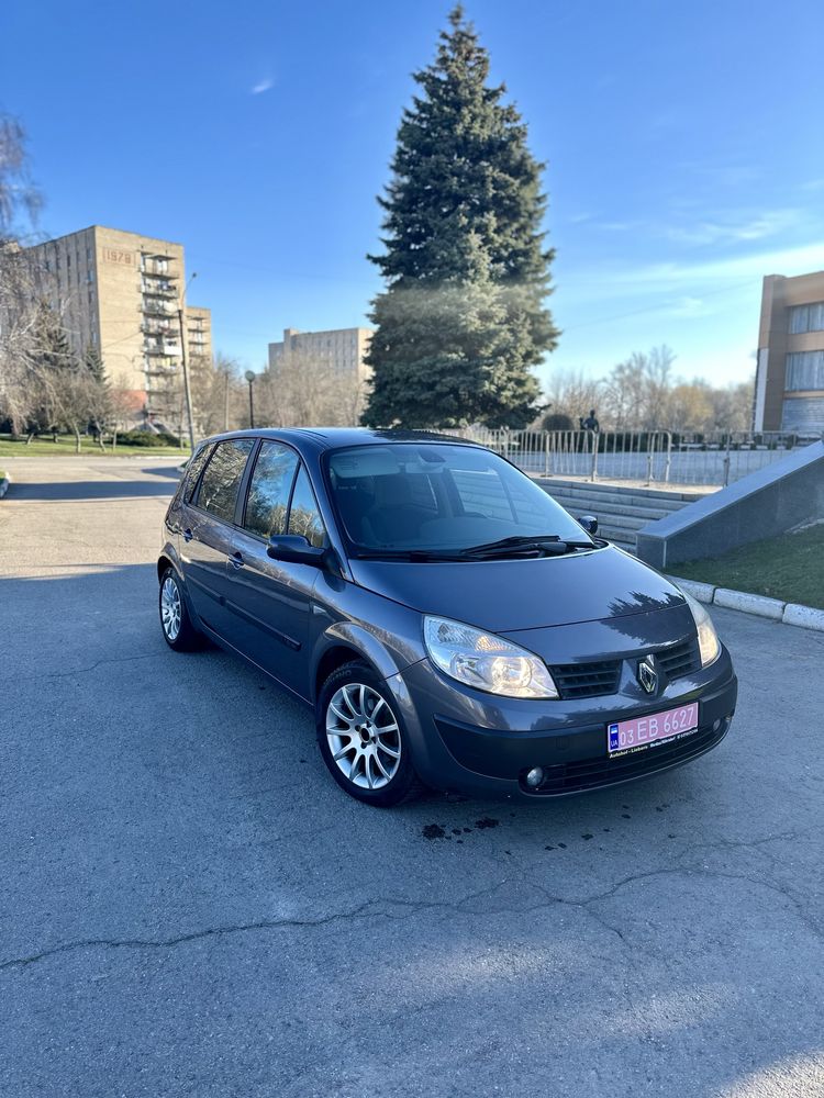 Renault Scenic (не фарбована)