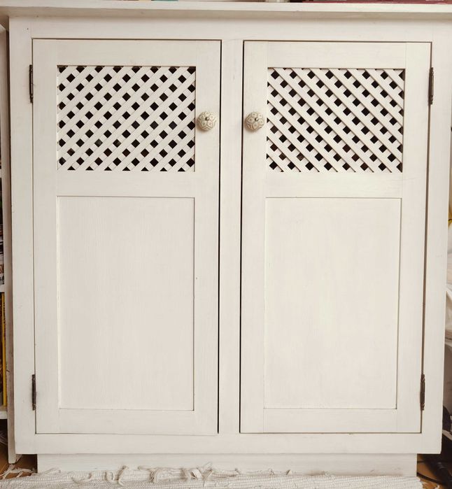 Szafa, szafka, regał, drewniana, biała, boho, scandi, ażurowa, komoda