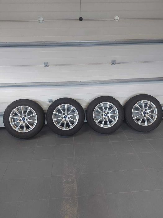 Alufelgi ford z oponami zimowymi