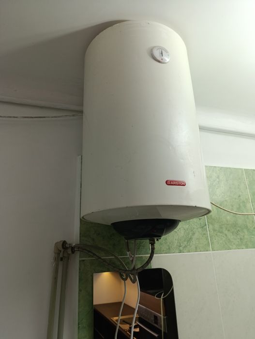 Бойлер 80л бу Ariston