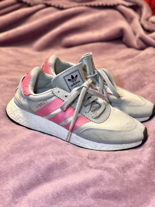 Жіночі кросівки Adidas