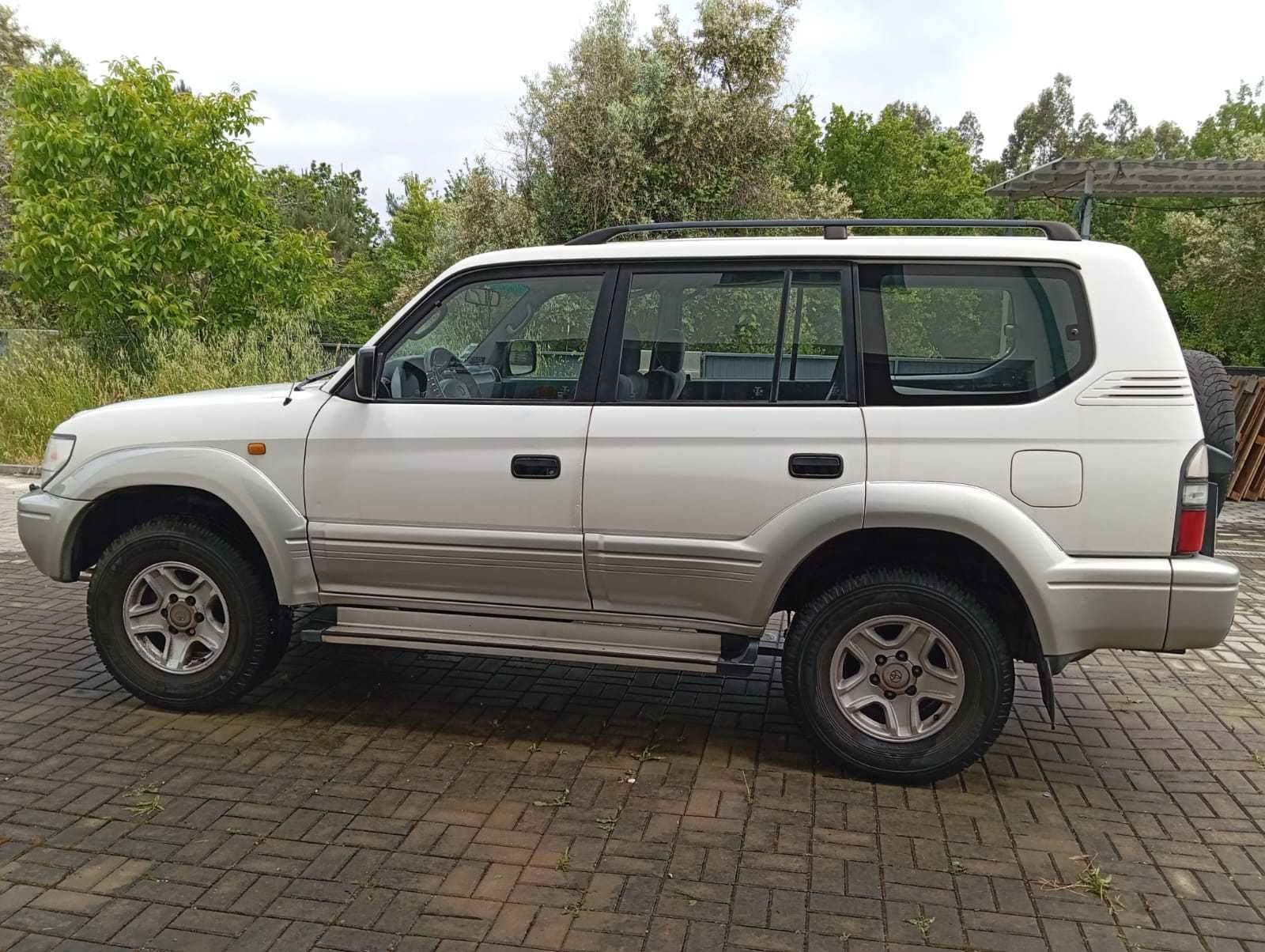 Toyota Land Cruiser J9