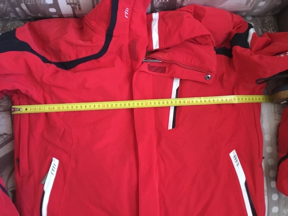 Куртка горнолыжная мужская DESCENTE (Япония, Вьетнам), размер М