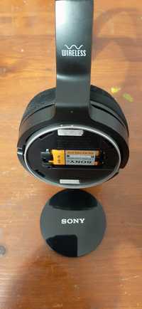 Auscultadores sem fios Sony MDR-RF810R avariados.