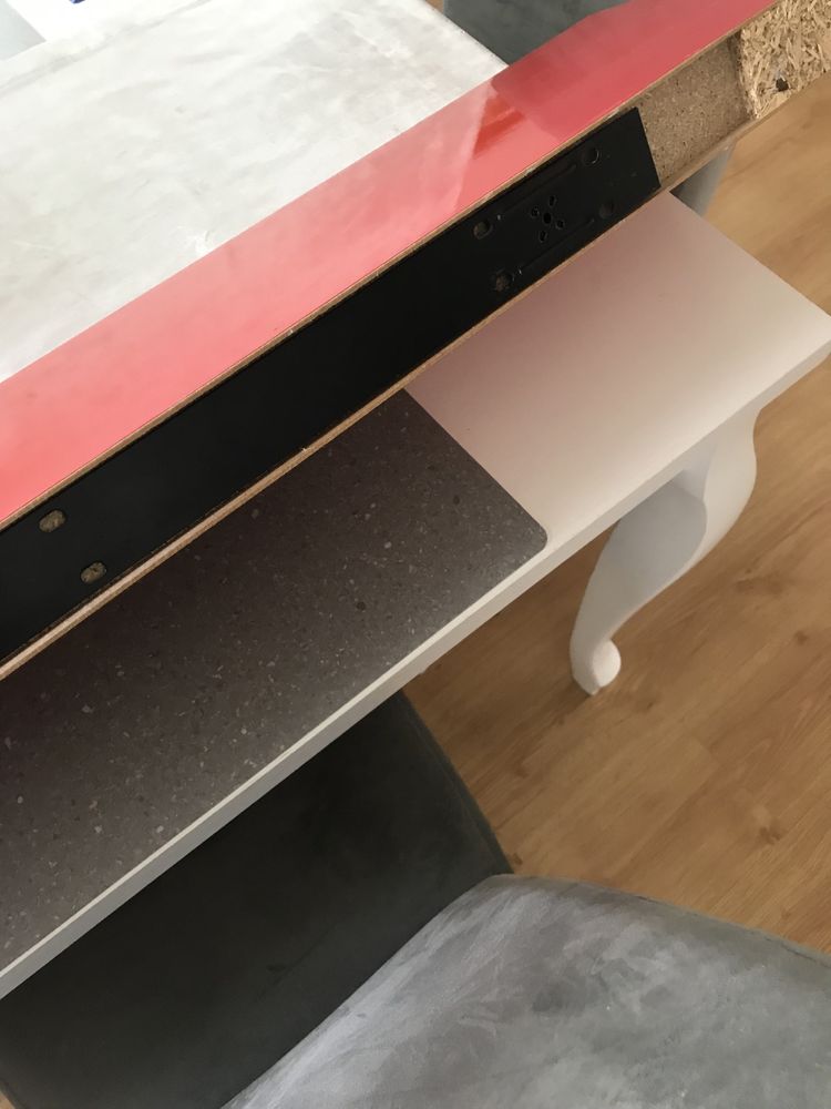 Półka czerwona Ikea