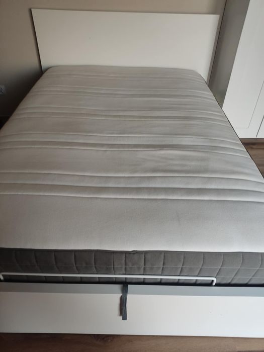 Łóżko IKEA MALM 140x200 z materacem
