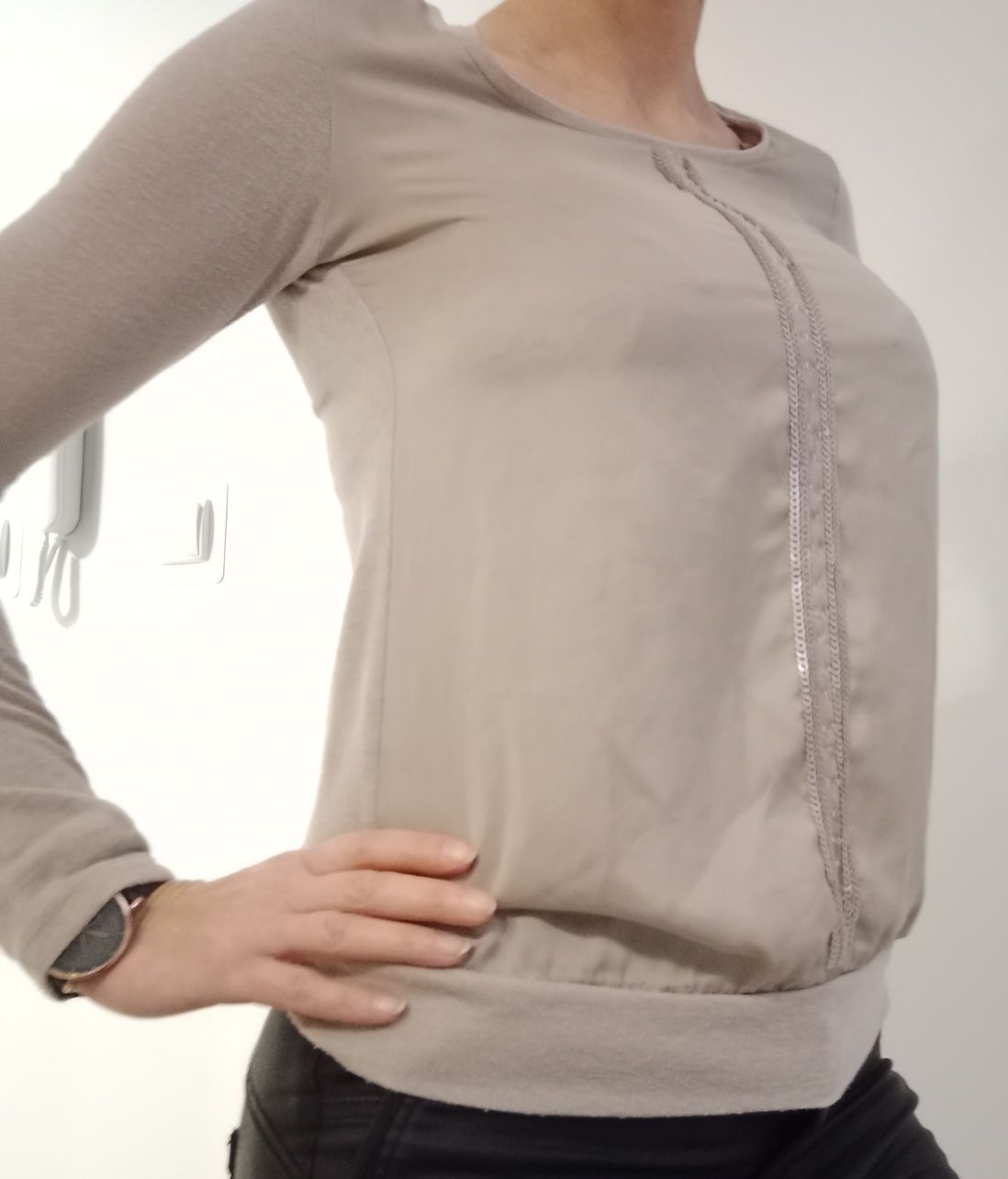 Orsay elegancka bluzka beżowa XS S 36 34 święta praca Andrzejki cekiny
