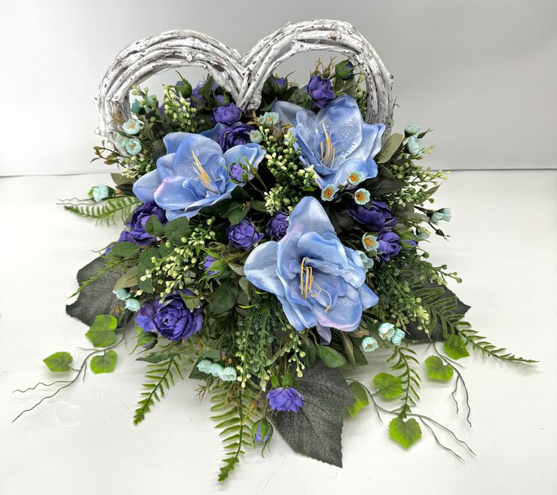 Stroik nagrobny serce obciążony drewniany kosz stroik całoroczny