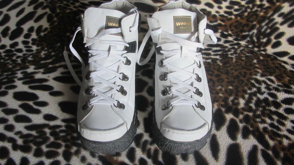 Ботинки женские белые осенние