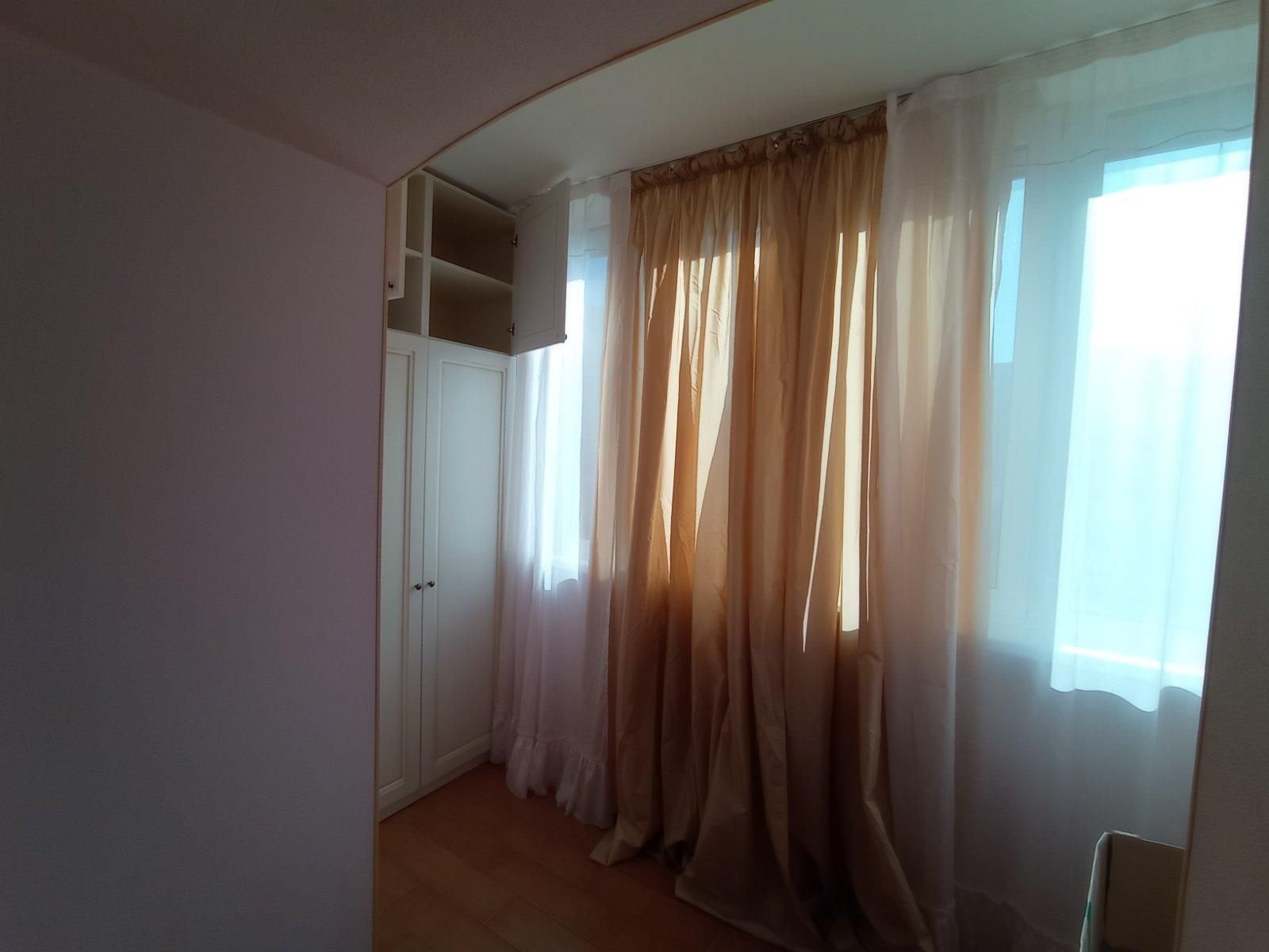 Продам 3- ком. ул. Маршала Говорова в р-не парка Победы(995-959)