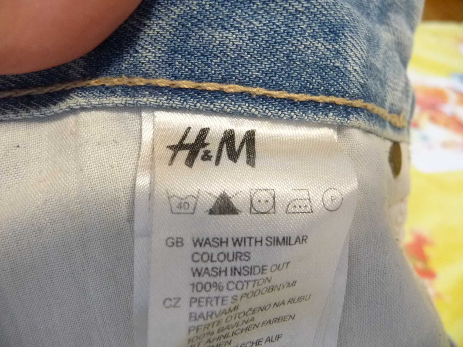 Джинсовые шорты "H & M"