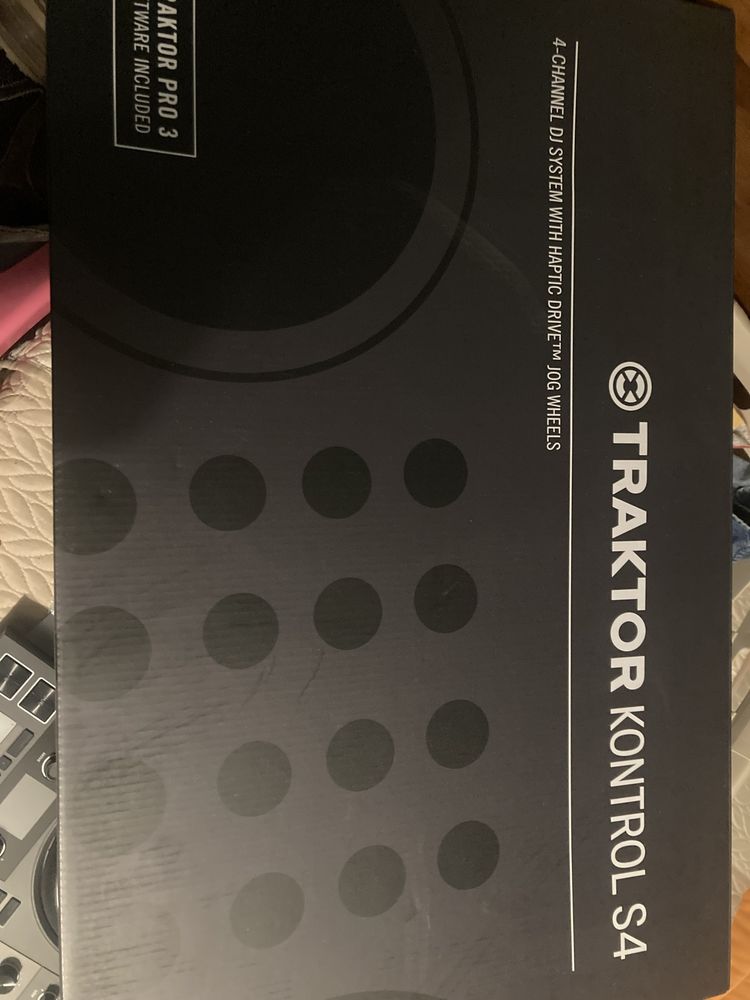 NI Traktor s4 MK3 (Praticamente novo)