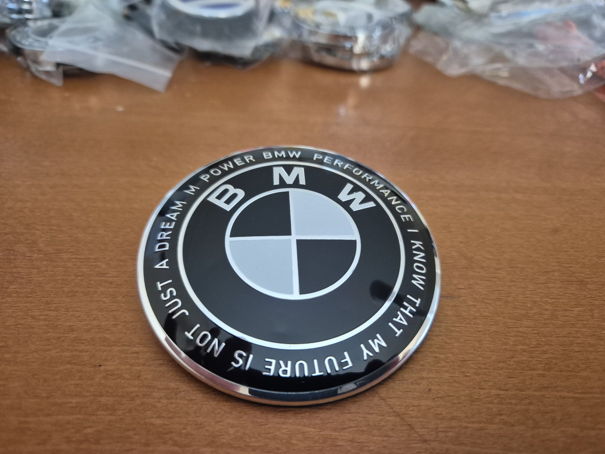 Emblemat logo do Bmwśrednica 82mm pasuje przód i tył limitowana wersja