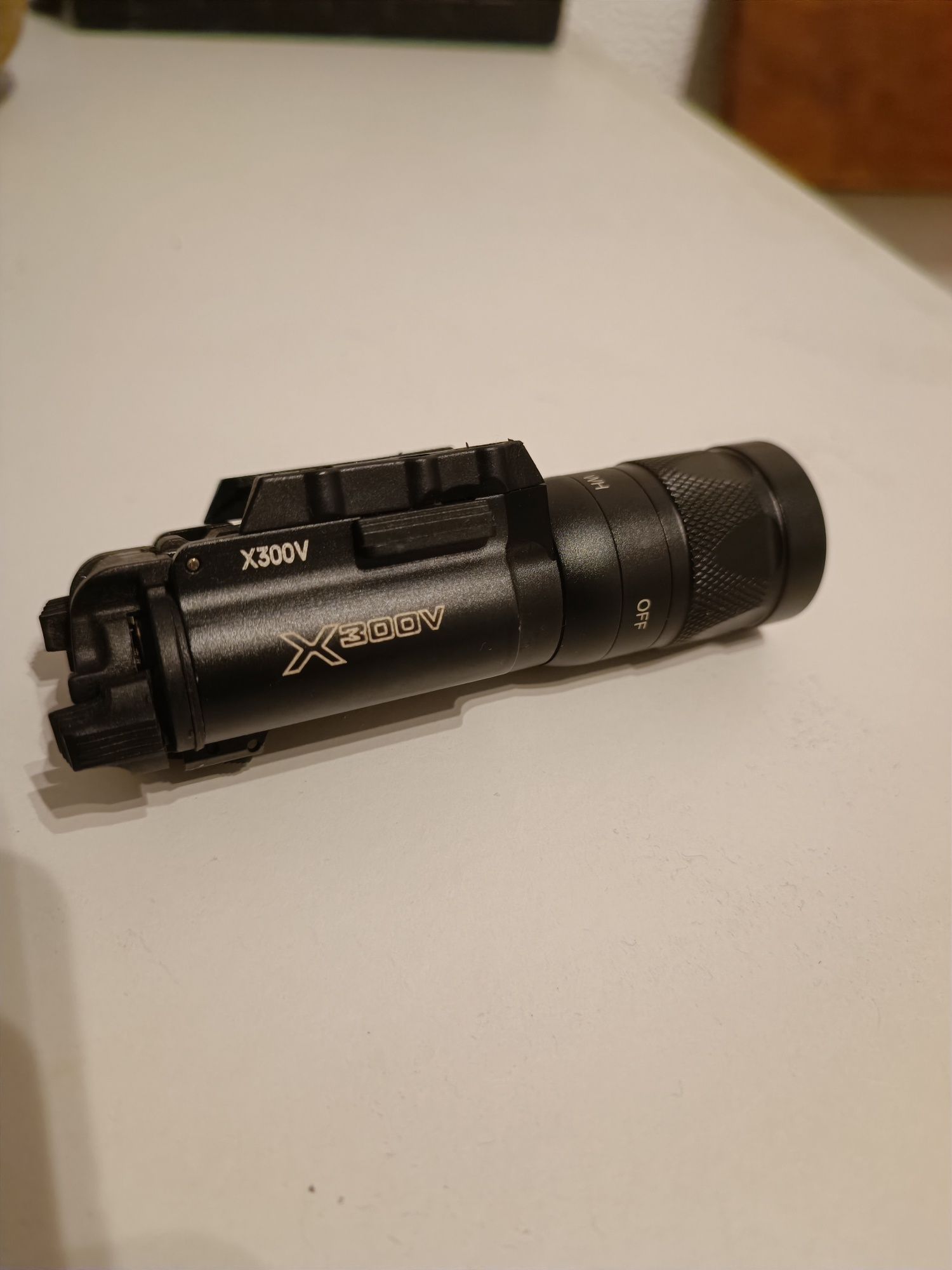 Lanterna Réplica Surefire X300V