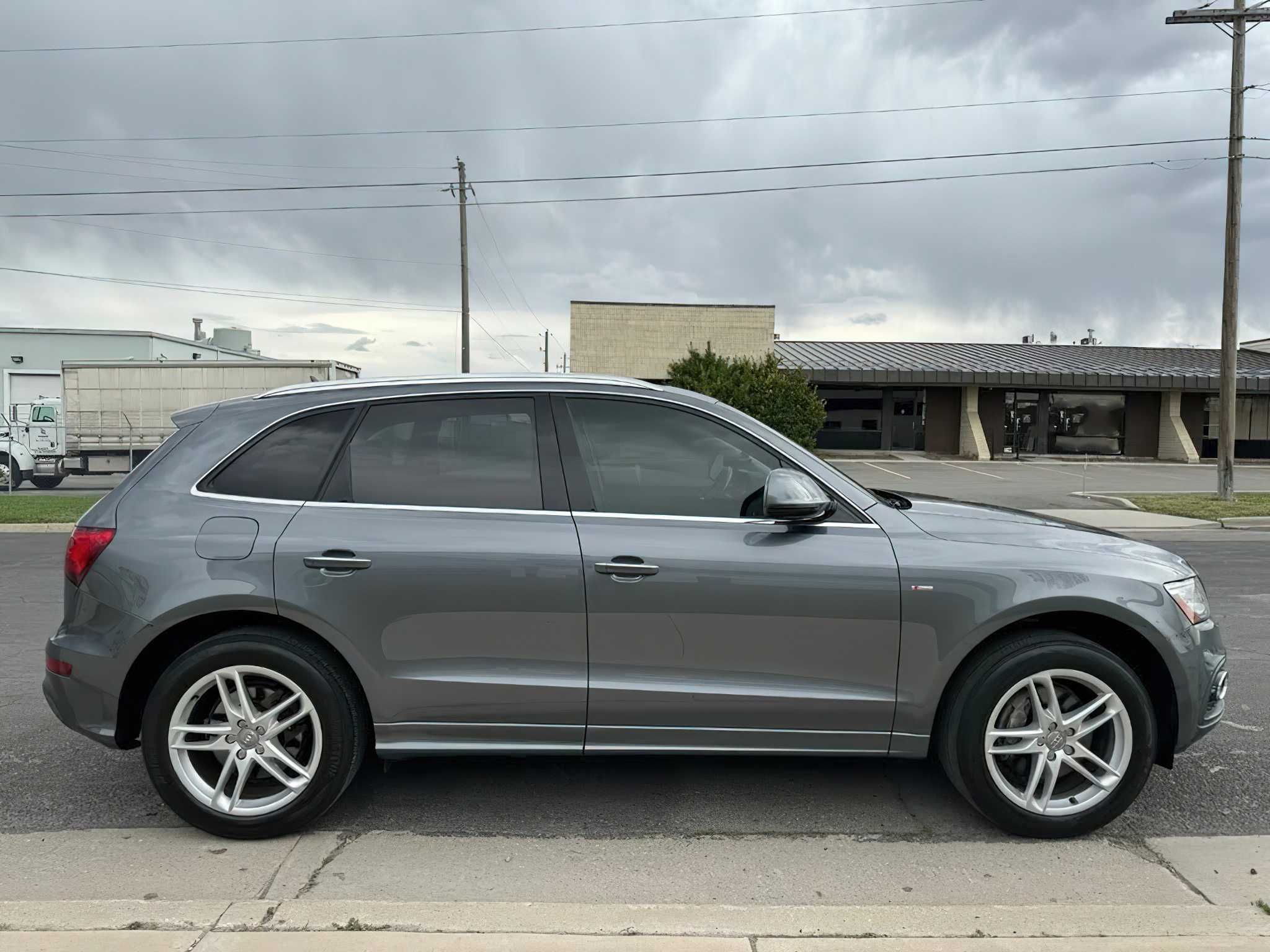 Audi Q5 2016 Gray