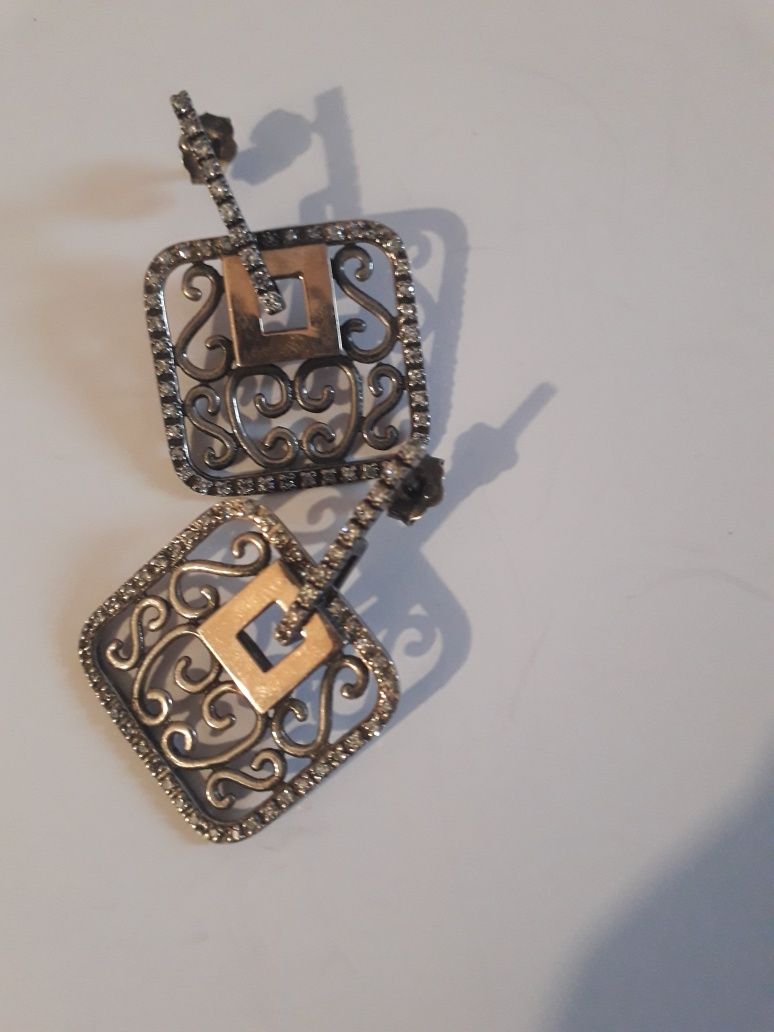Brincos de prata  925 e ouro 9 quilates, 52 zirconias