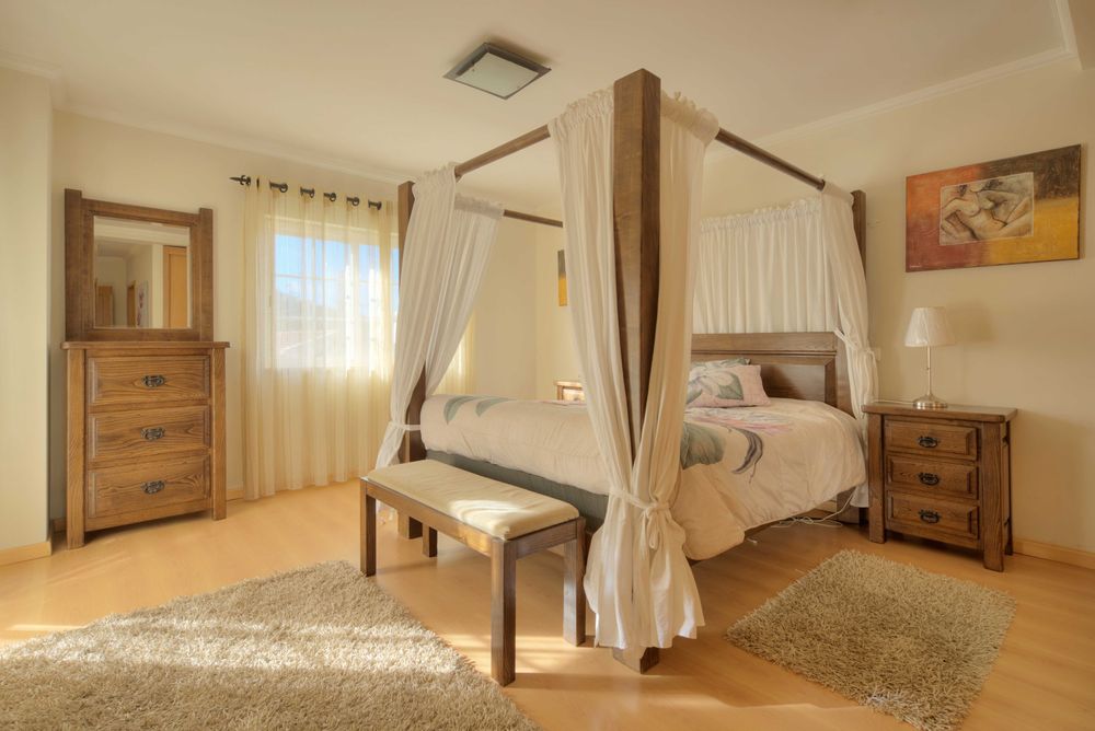 Quarto completo como novo