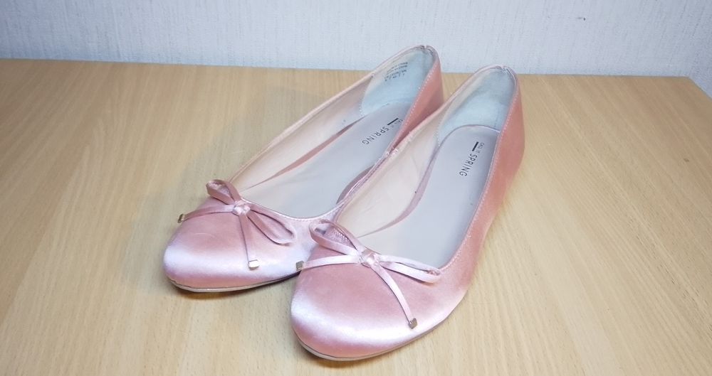 Продам балетки нові