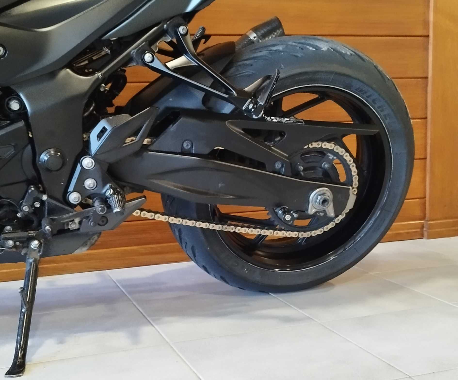 Suzuki Gsx-s 750