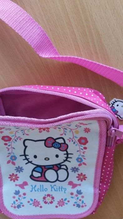 NOVAS | Malas Hello Kitty e Violetta da Disney