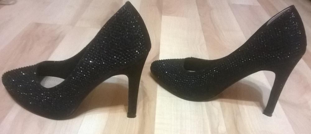 NOWE śliczne czarne czółenka z koralikami r.36