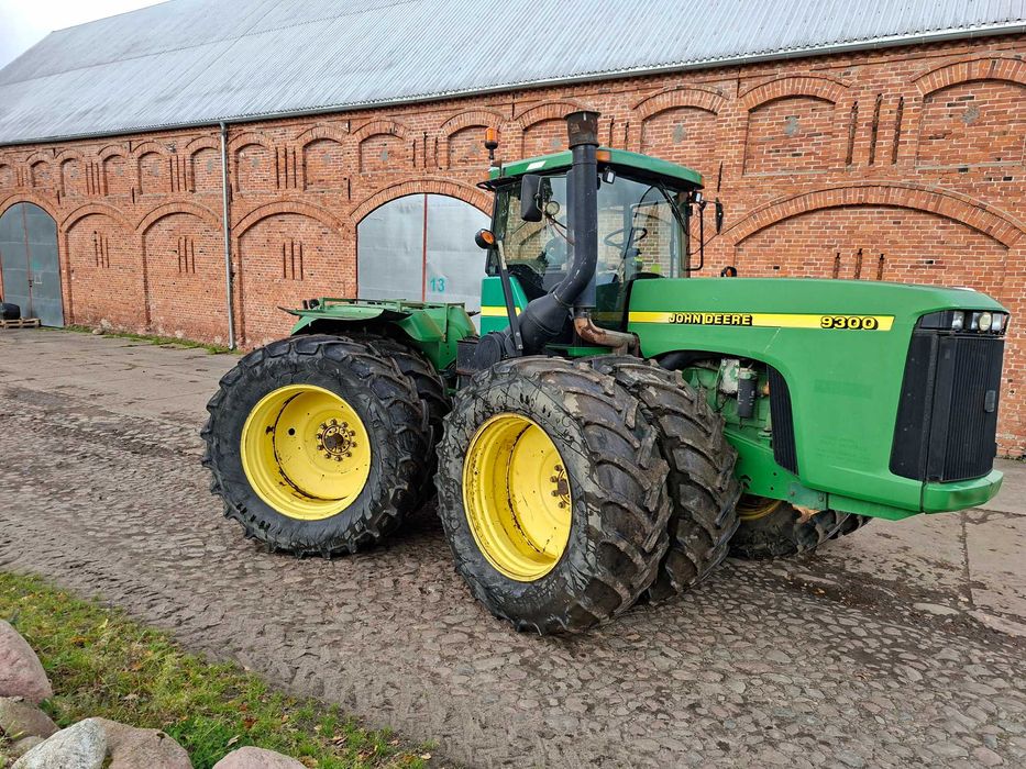 Ciągnik JOHN DEERE 9300